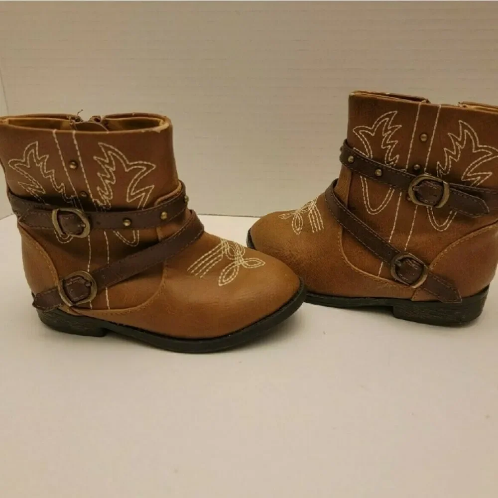 GARANIMAIS ROUND TOE ZIP CLOSURE ANKLE BABY BOOTIES